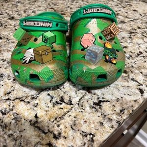 Minecraft crocs